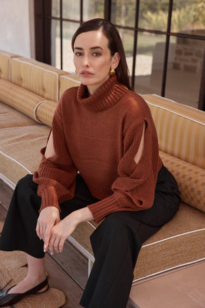 BALLOON SLEEVE KNIT