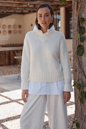 CROSSOVER COLLAR KNIT