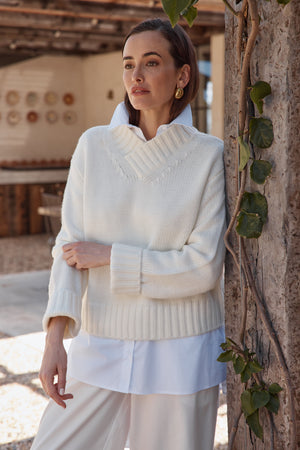 CROSSOVER COLLAR KNIT