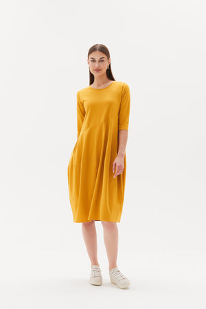 Tirelli women’s modern coat layered minimalist fit