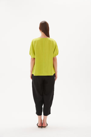 Tirelli women’s belted coat minimalist style