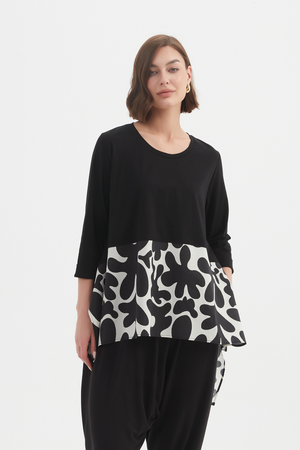 Tirelli sleeveless top modern minimal look