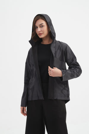 Tirelli women’s longline blazer modern minimalist styling