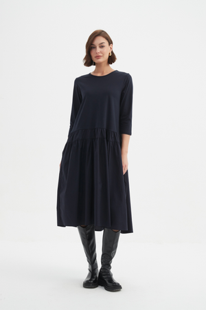 Tirelli women’s structured coat minimalist seasonal fit
