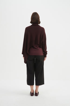 ASYMMETRIC CROP KNIT