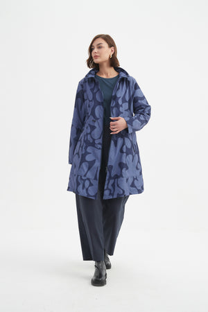 ADJUSTABLE WAIST PRINT PARKA