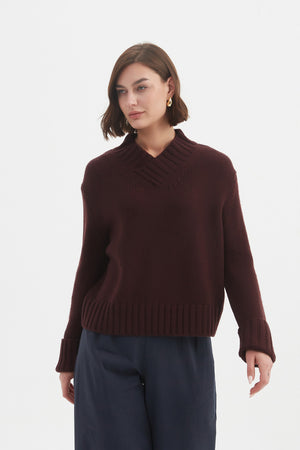 CROSSOVER COLLAR KNIT