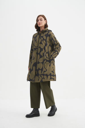 ADJUSTABLE WAIST PRINT PARKA