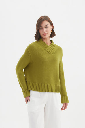 CROSSOVER COLLAR KNIT