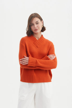 CROSSOVER COLLAR KNIT