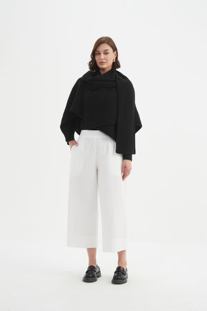 Tirelli women’s structured autumn coat modern styling