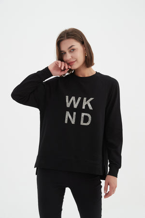 EMBOSSED METALLIC WKND SWEAT