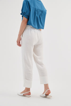 Tirelli women’s cropped coat minimalist modern look