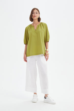 GATHERED NOTCH NECK TOP