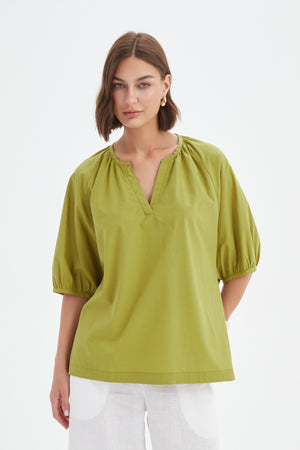 GATHERED NOTCH NECK TOP