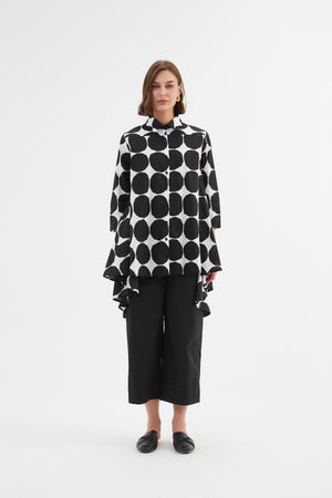Tirelli women’s longline coat minimalist chic styling