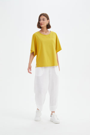 WIDE SLEEVE YOKE TEE