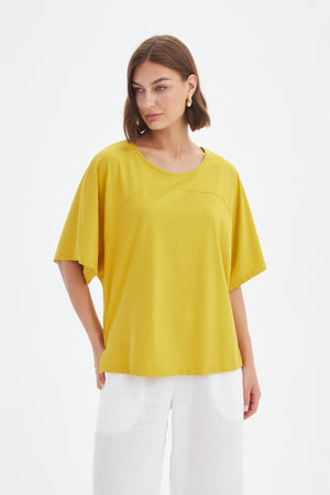 WIDE SLEEVE YOKE TEE