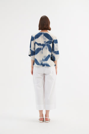 Tirelli cropped blouse chic casual feminine neutral look