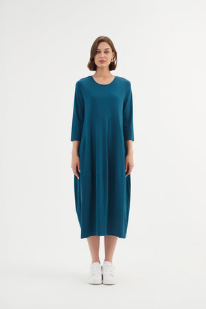 Tirelli women’s cropped coat minimalist autumn look