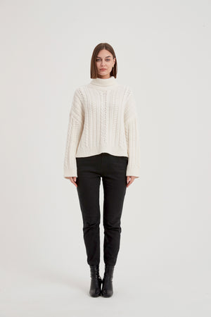 CHUNKY CABLE OVERSIZED KNIT