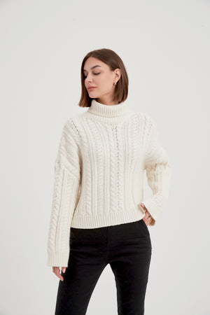 CHUNKY CABLE OVERSIZED KNIT