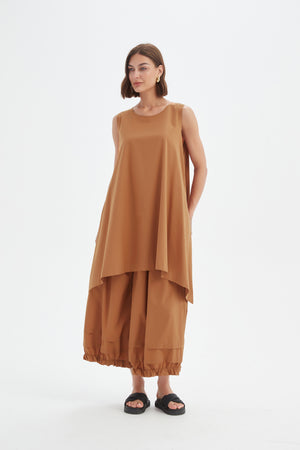SLEEVELESS SWING TOP