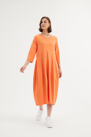 Tirelli women’s modern coat chic seasonal styling