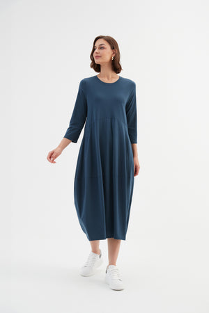 Tirelli women’s modern coat versatile layering essential