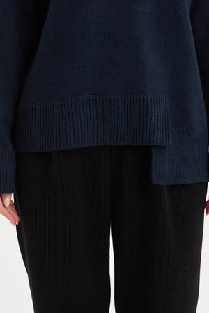 ASYMMETRIC HEM KNIT