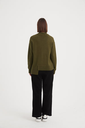 ASYMMETRIC HEM KNIT