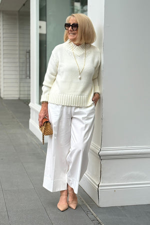 CROSSOVER COLLAR KNIT