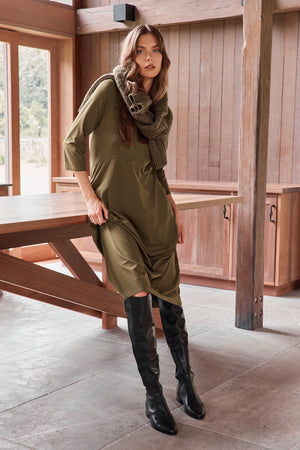 Tirelli women’s longline coat structured modern look