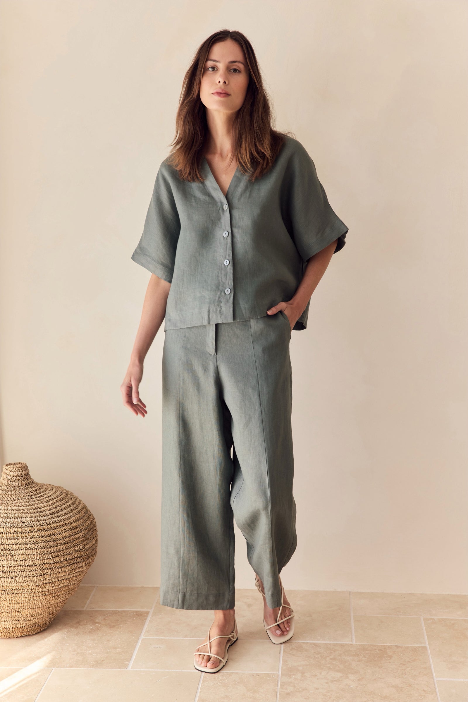 BOXY BUTTON LINEN SHIRT