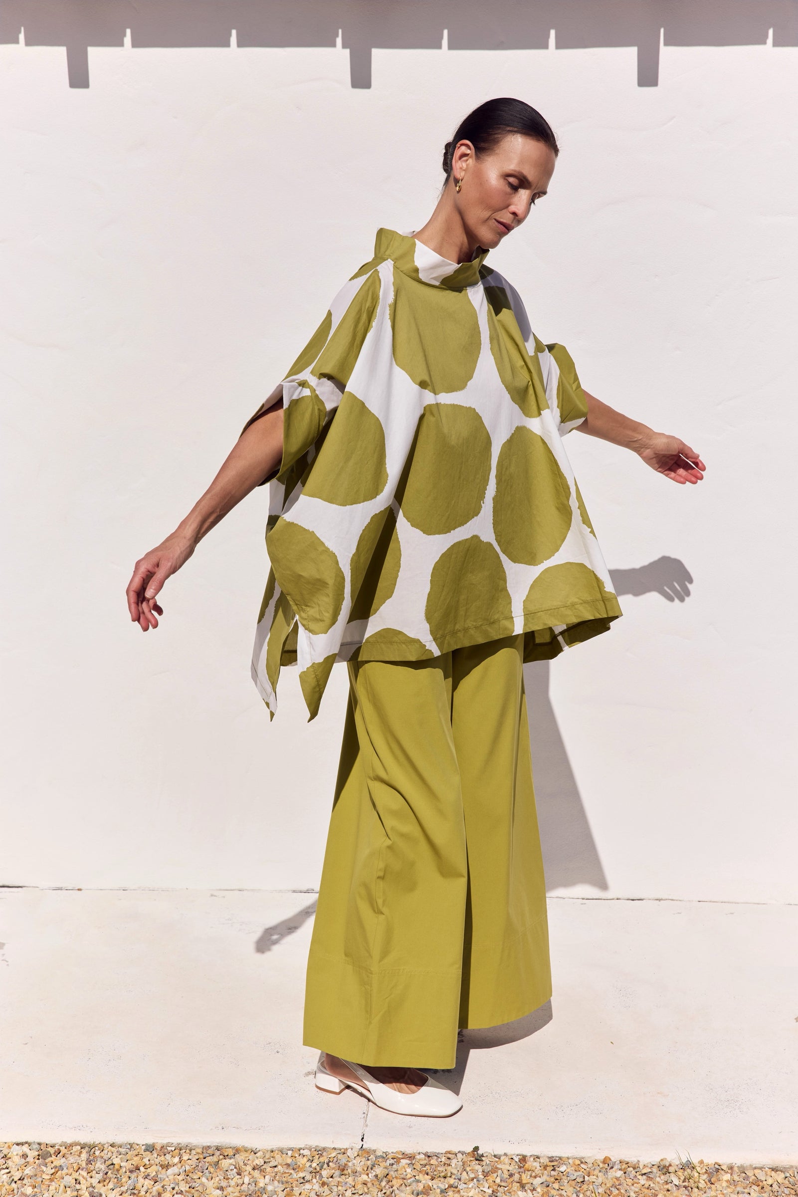 Tirelli women’s cropped coat casual contemporary look