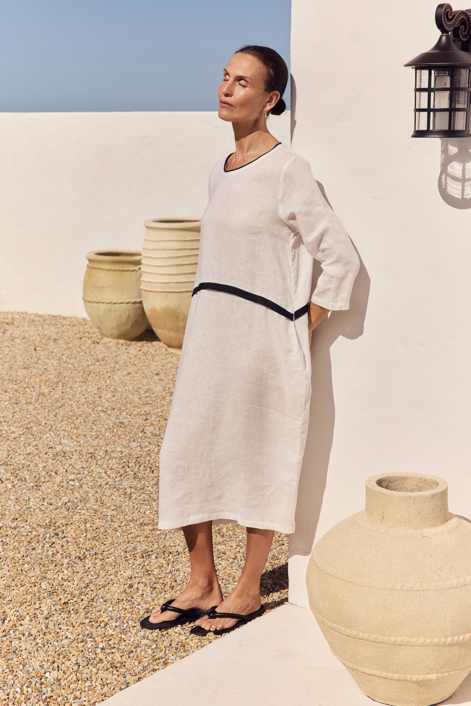 CONTRAST TRIM OVOID DRESS