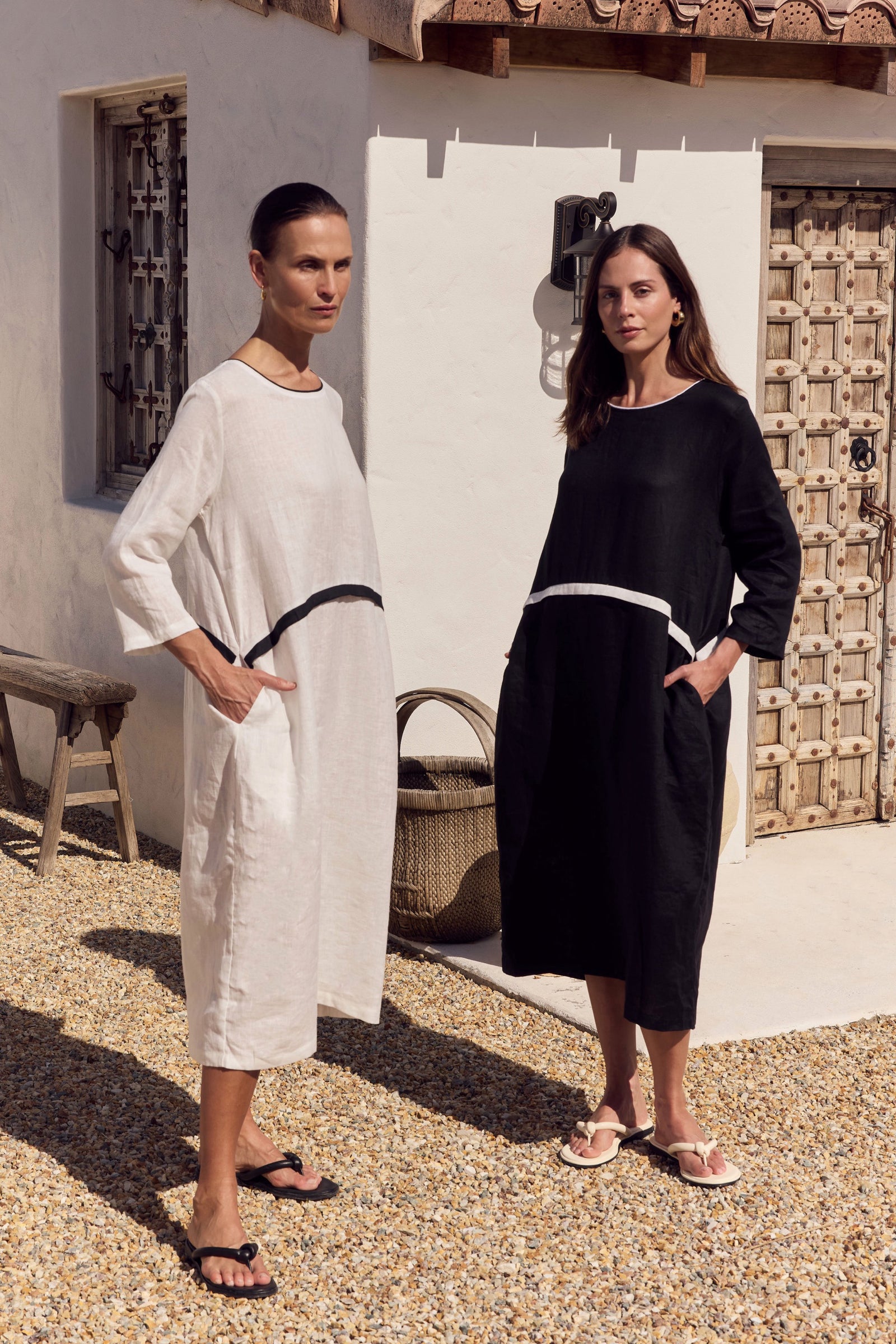 CONTRAST TRIM OVOID DRESS