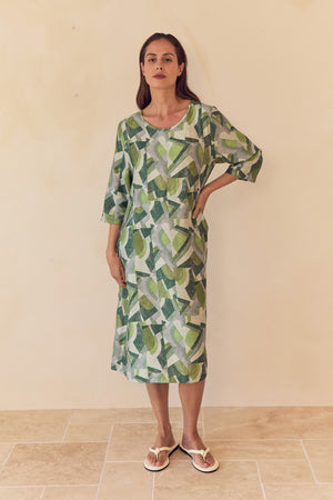 CURVE SEAM PRINT DRESS
