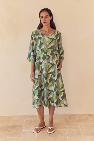 CURVE SEAM PRINT DRESS