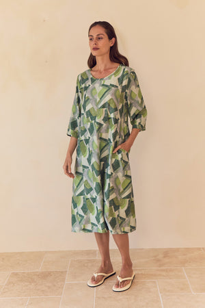 CURVE SEAM PRINT DRESS