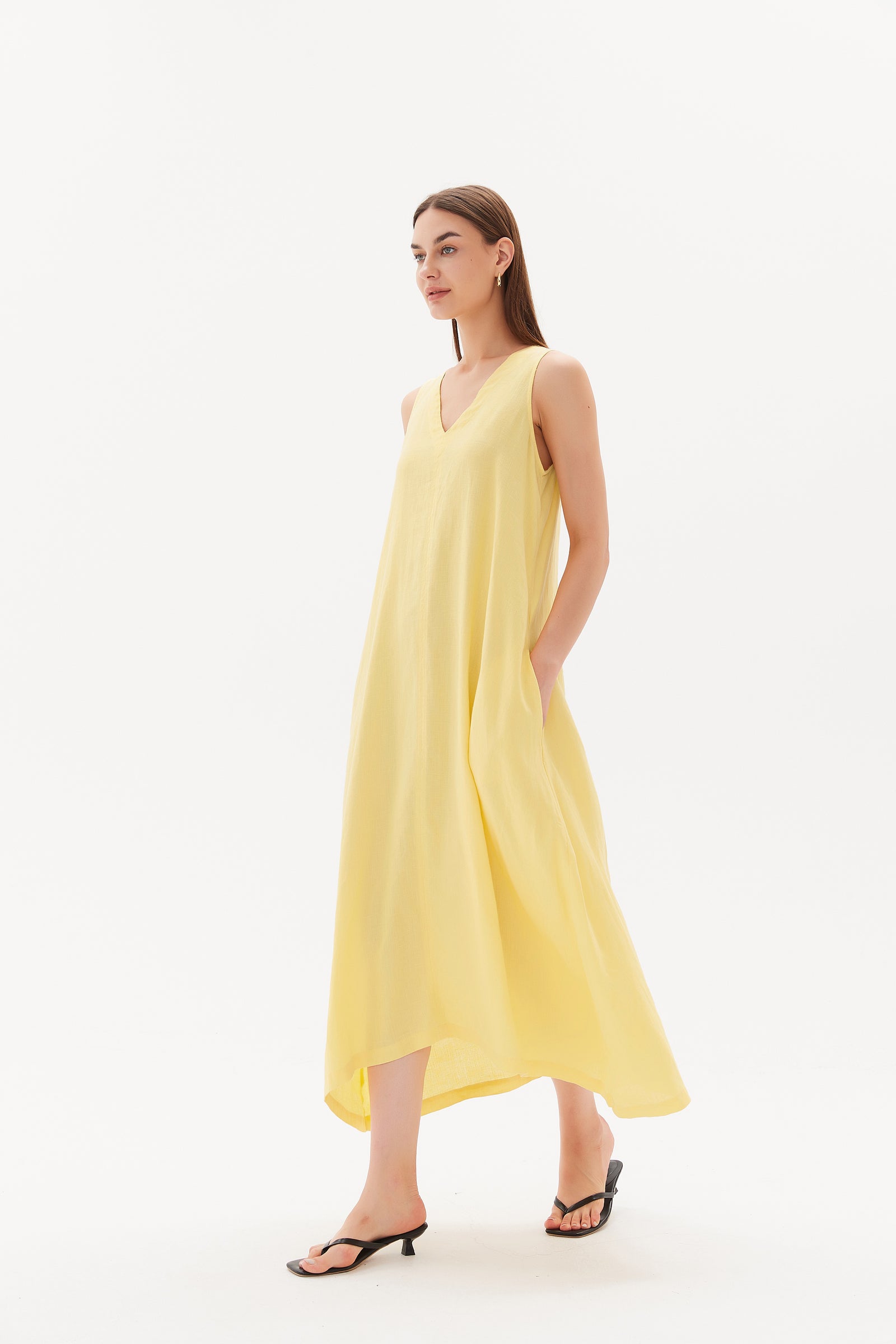 EASY SLEEVELESS MIDI DRESS