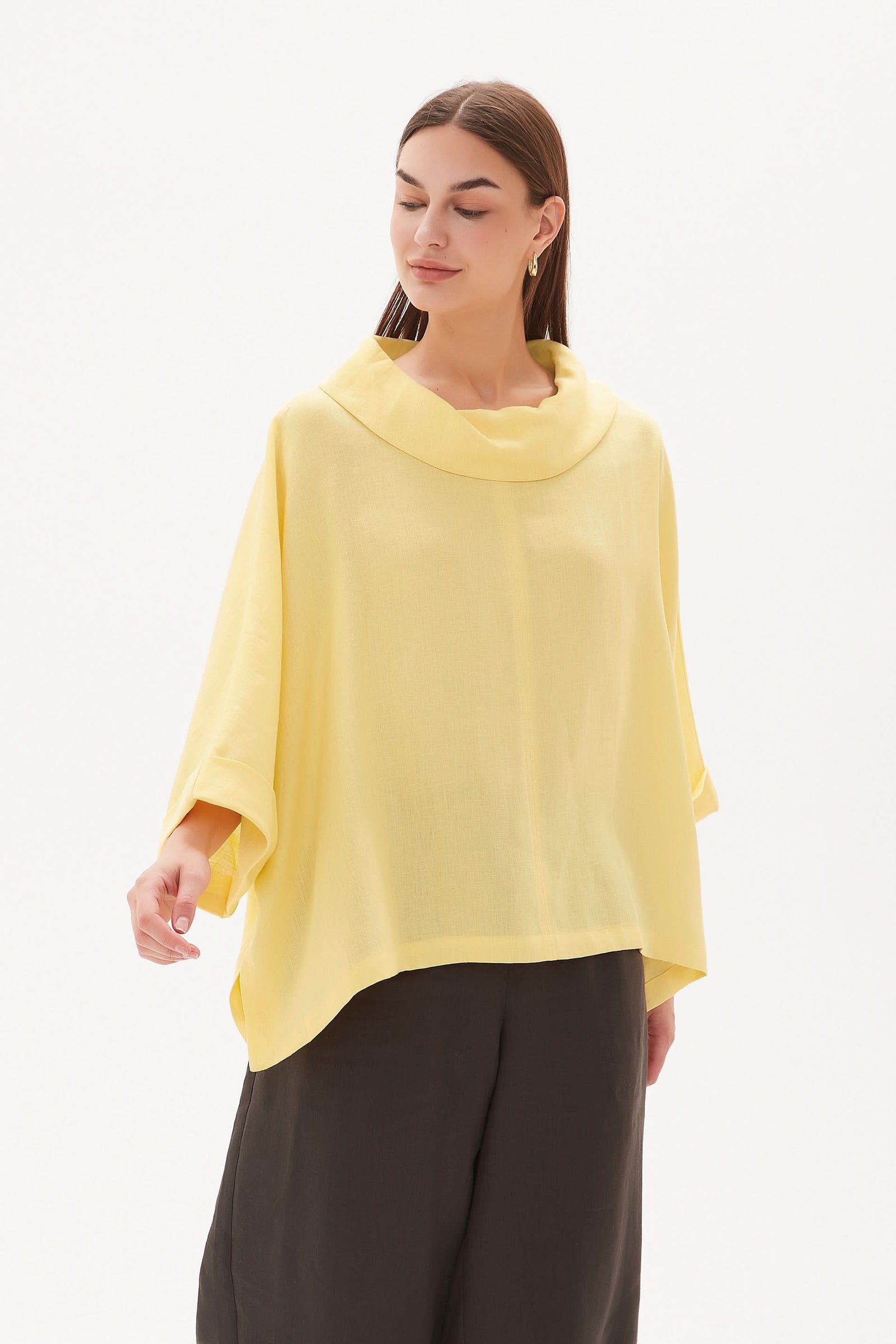 FUNNEL NECK TOP