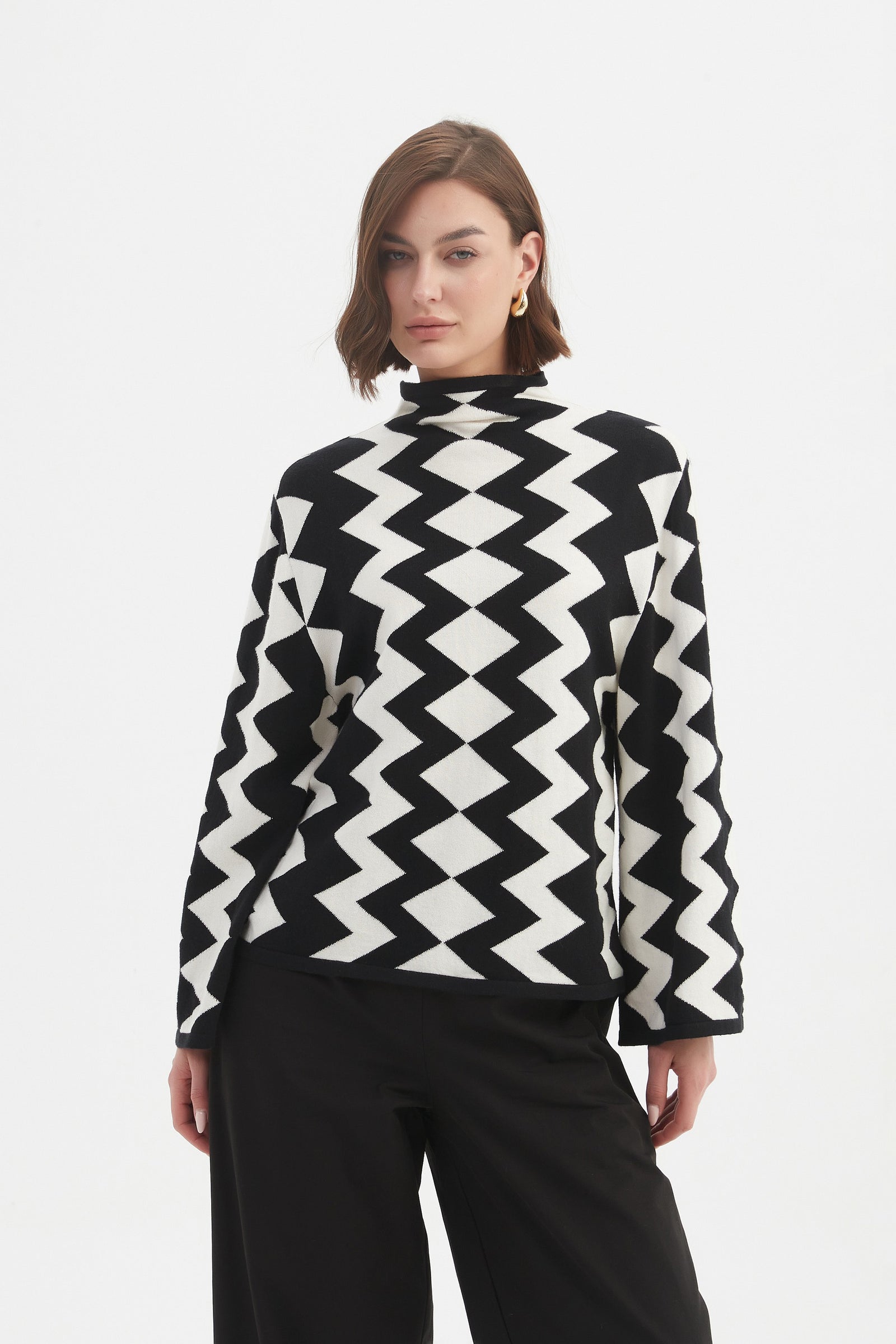 MIRRORED CHEVRON KNIT