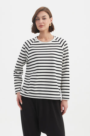 STRIPE LONG SLEEVE WEEKEND TSHIRT