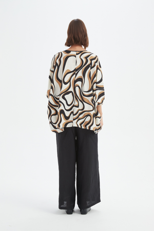 NOTCH NECK PRINT TOP