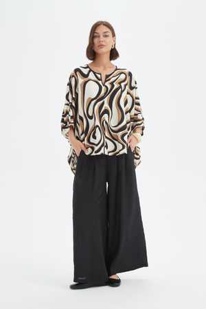 NOTCH NECK PRINT TOP
