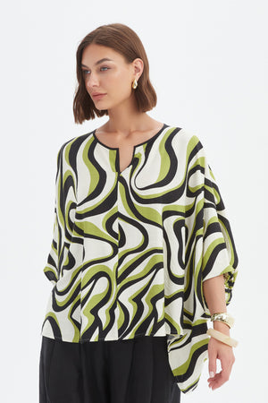 NOTCH NECK PRINT TOP