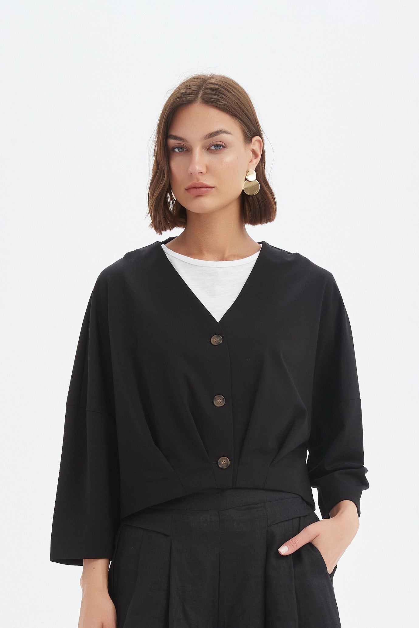 PLEAT HEM CROP CARDIGAN