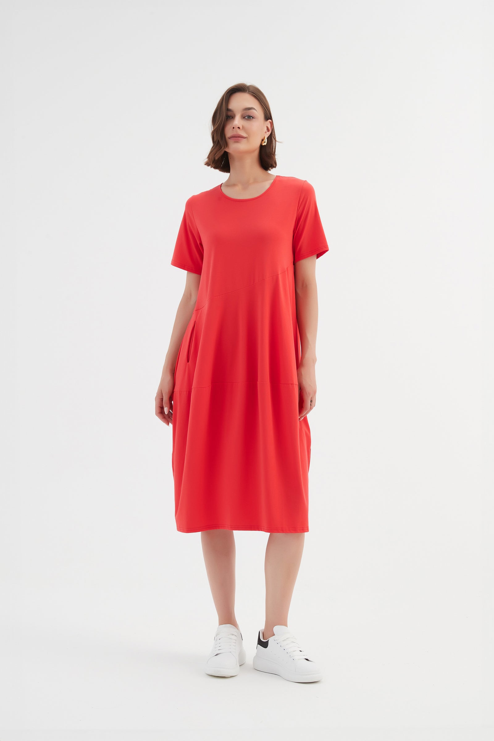 Tirelli women’s belted coat chic autumn styling