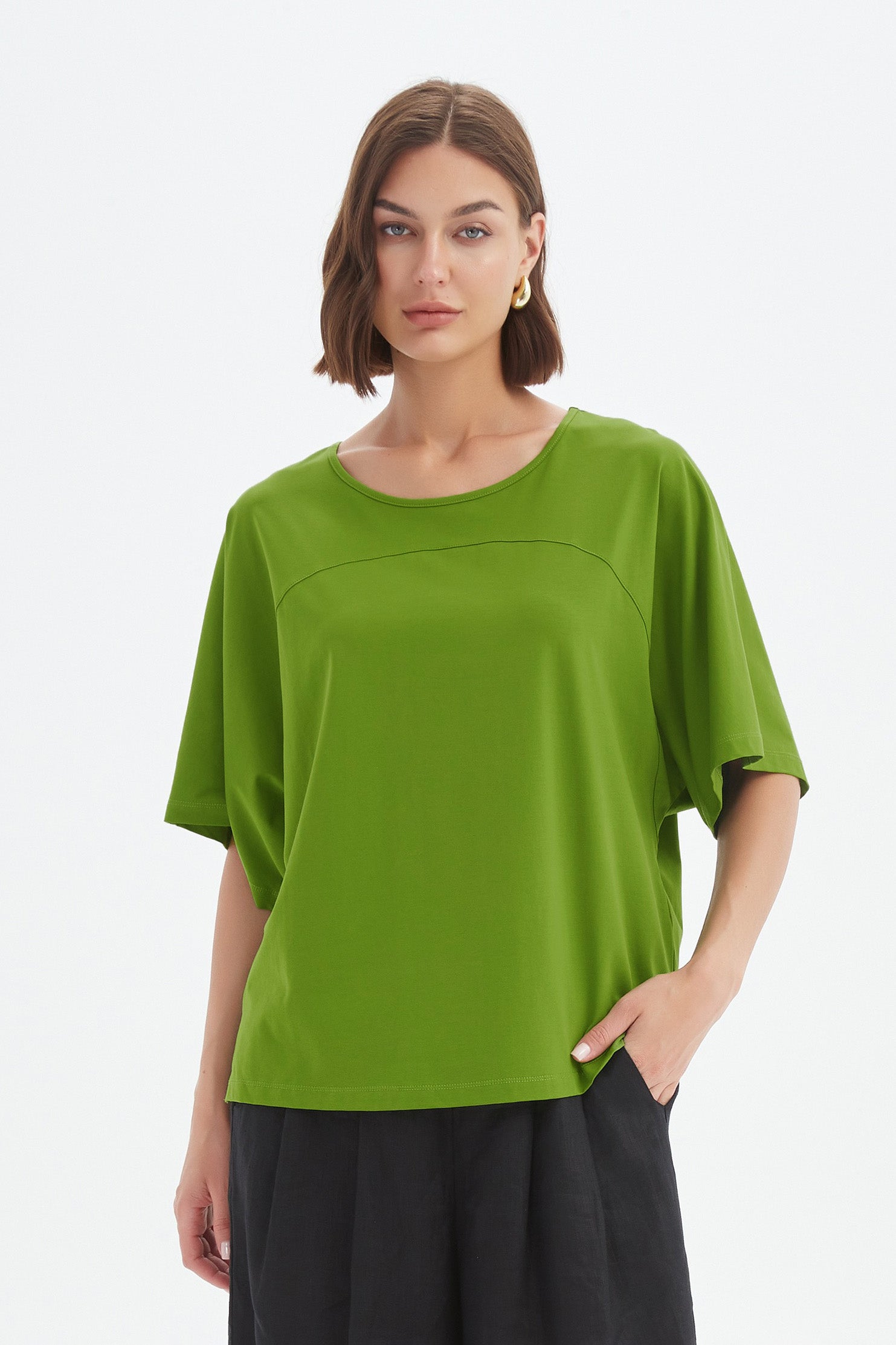 WIDE SLEEVE YOKE TEE